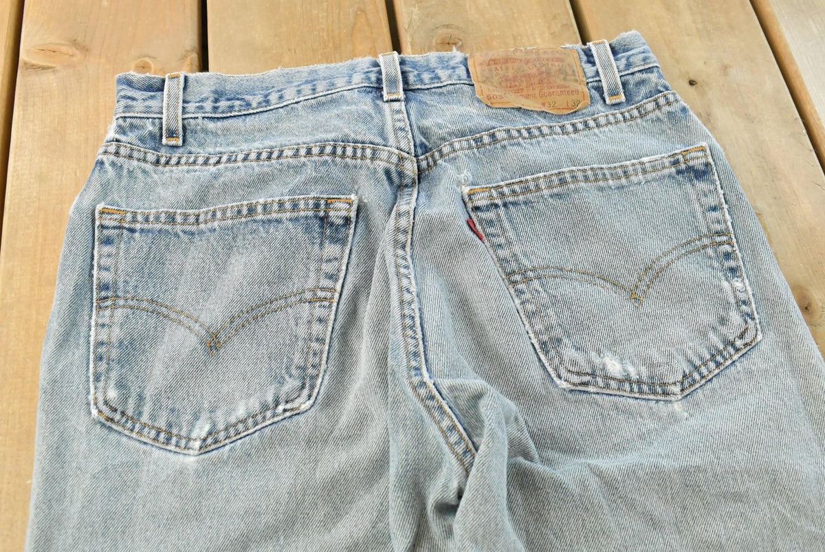 Vintage 1990s Levi's 505 Regular Straight Fit Denim Blue Jeans Men's 32 x 29 from propervintagecanada