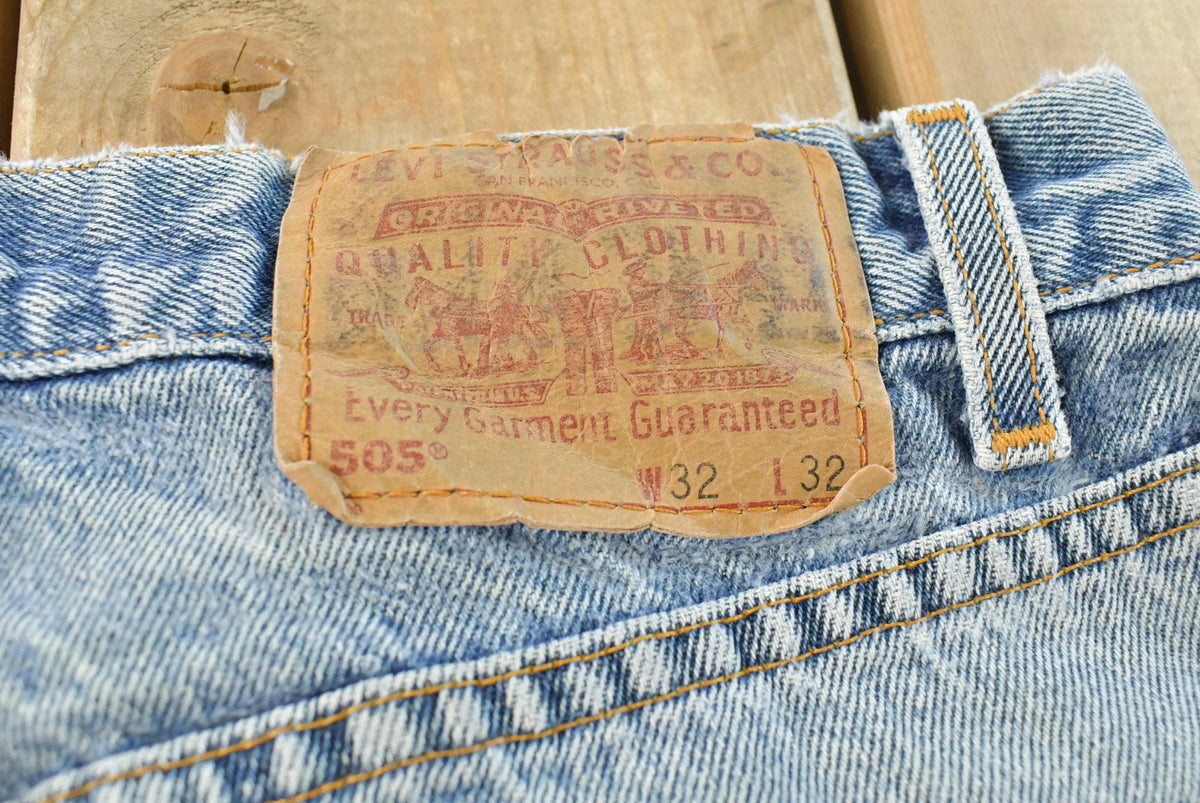Vintage 1990s Levi's 505 Regular Straight Fit Denim Blue Jeans Men's 32 x 29 from propervintagecanada