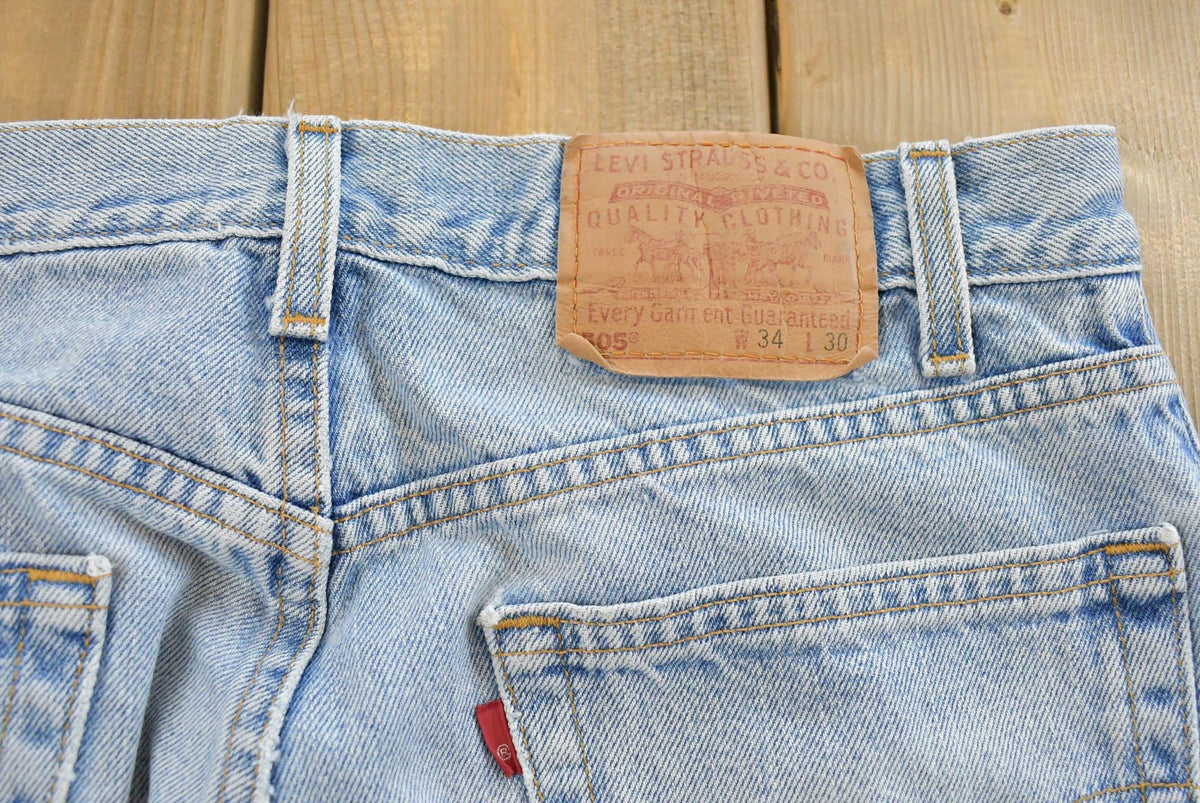 Vintage 1990s Levi's 505 Regular Straight Fit Denim Jeans Men's 32 x 29 from propervintagecanada
