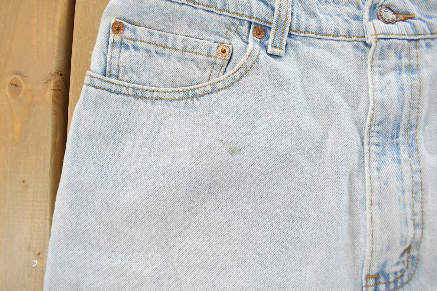 Vintage 1990s Levi's 505 Regular Straight Fit Distressed Denim Jeans Men's 32 x 31 / 90s Levi's / Distressed Sun Faded Jeans / Made in USA from propervintagecanada