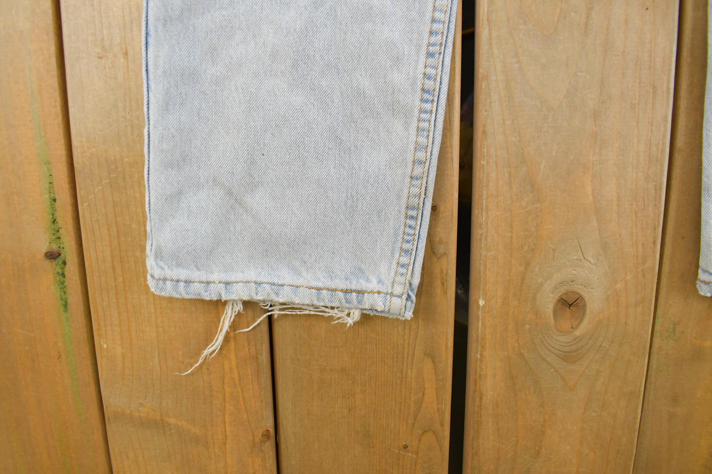 Vintage 1990s Levi's 505 Regular Straight Fit Distressed Denim Jeans Men's 32 x 31 / 90s Levi's / Distressed Sun Faded Jeans / Made in USA from propervintagecanada