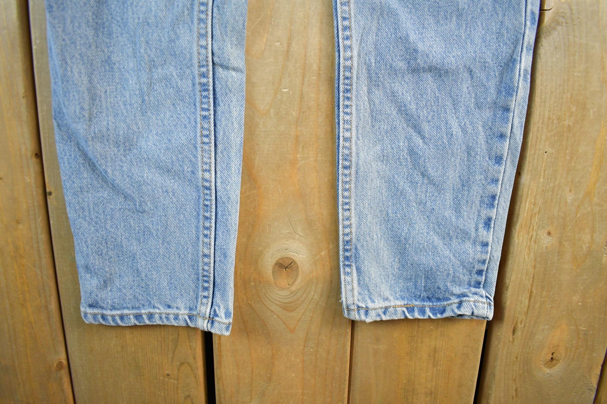 Vintage 1990s Levi's 512 Denim Jeans Women's 25 x 32 from propervintagecanada