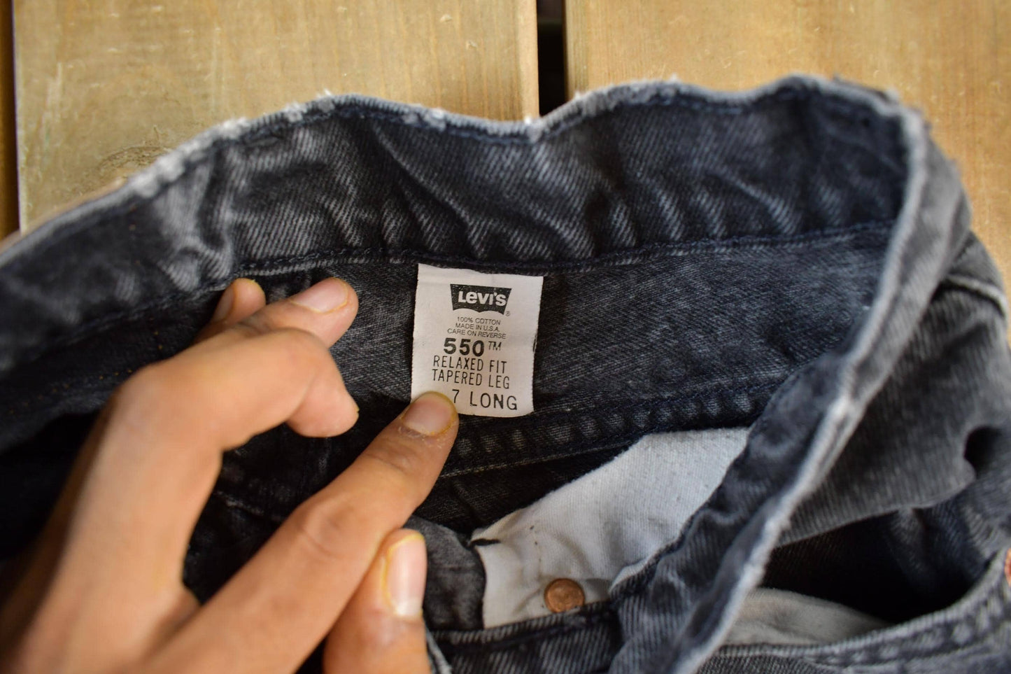 Vintage 1990s Levi's 550 Denim Jeans Men's 25 x 32 from propervintagecanada