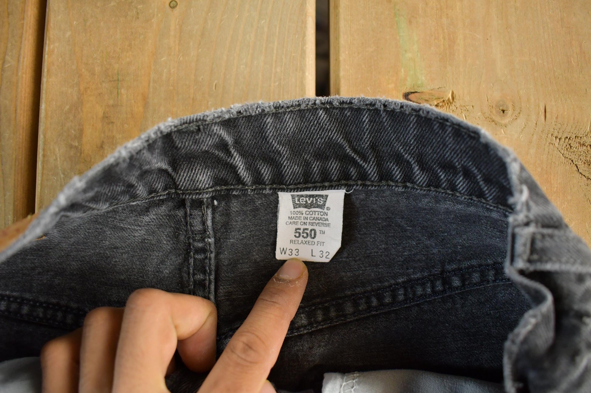 Vintage 1990s Levi's 550 Denim Jeans Men's 32 x 30 from propervintagecanada