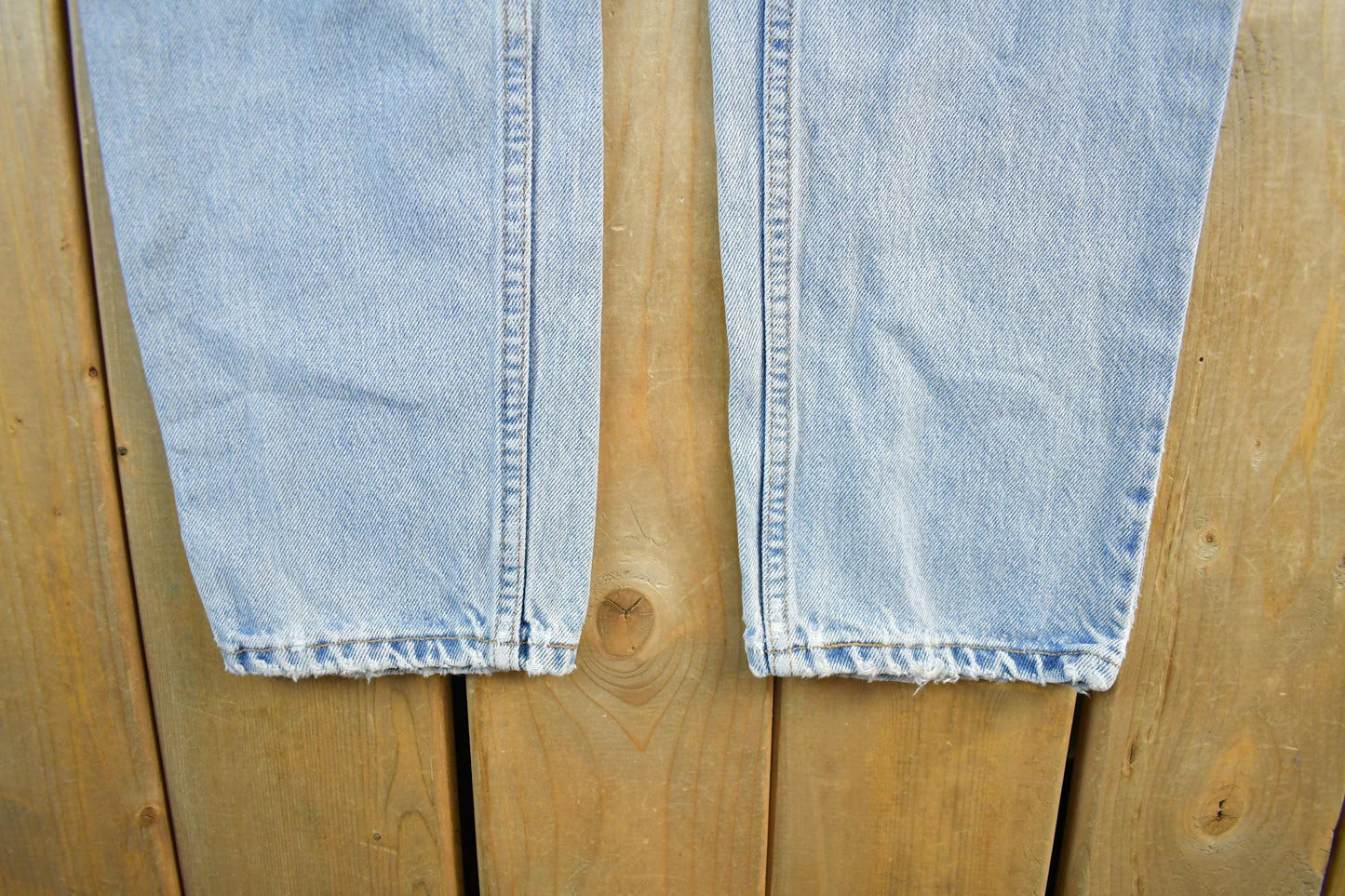 Vintage 1990s Levi's 550 Denim Jeans Women's 28 x 31 from propervintagecanada