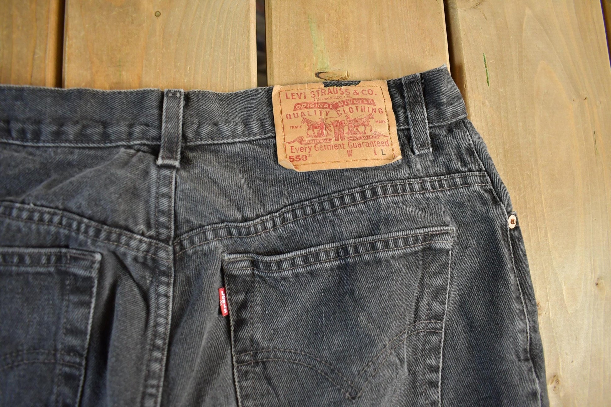 Vintage 1990s Levi's 550 Denim Jeans Women's 31 x 32 from propervintagecanada