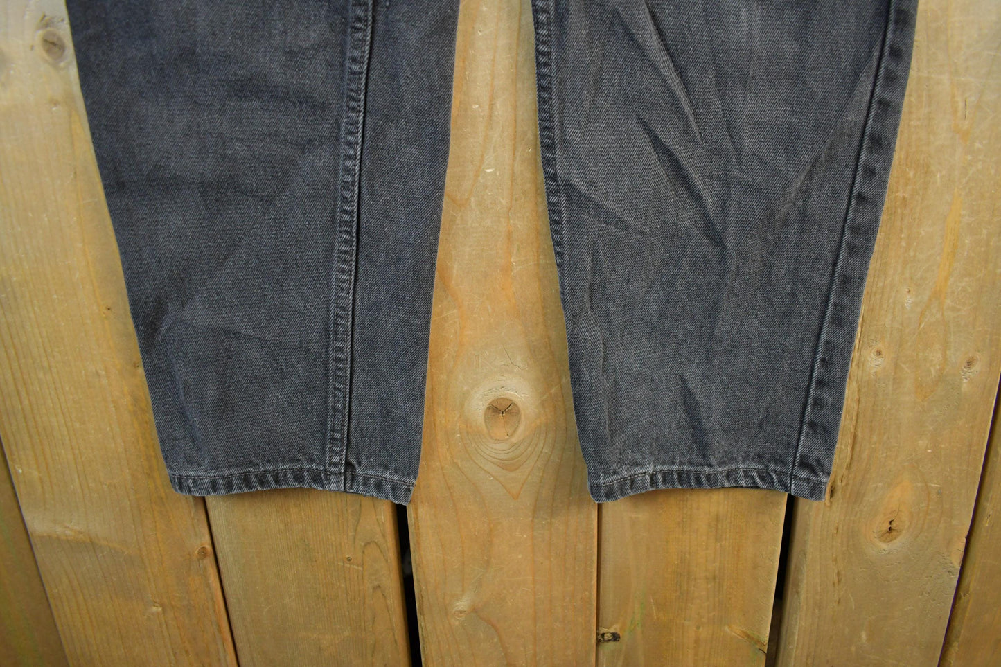 Vintage 1990s Levi's 550 Denim Jeans Women's 31 x 32 from propervintagecanada