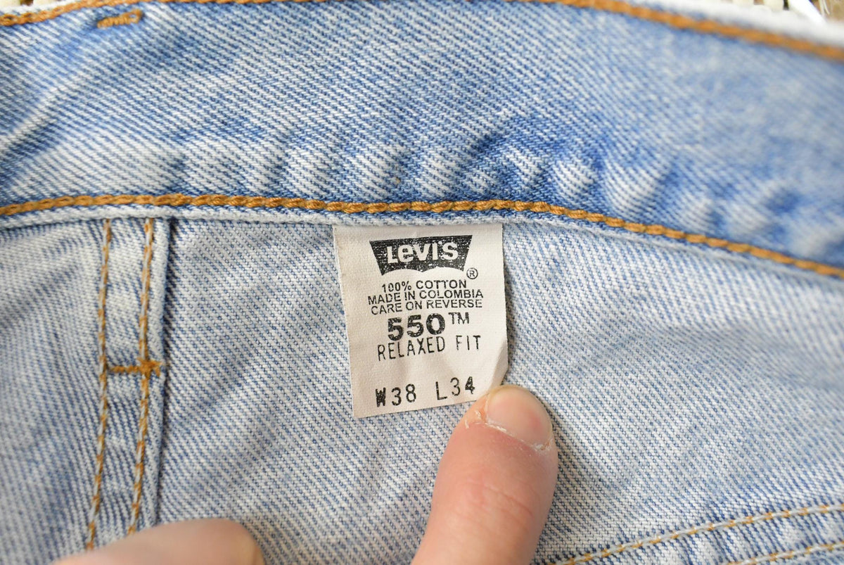 Vintage 1990s Levi's 550 Relaxed Denim Blue Jeans Men's 37 x 33.5 from propervintagecanada
