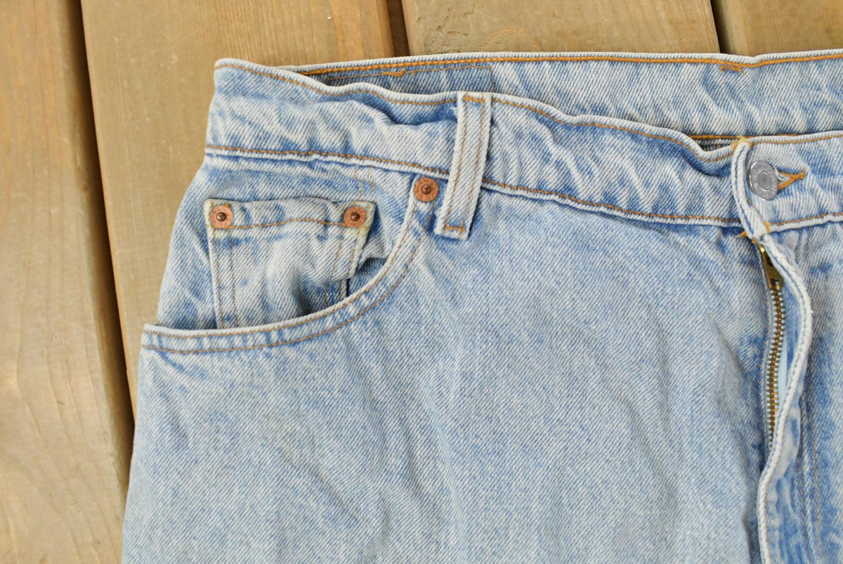 Vintage 1990s Levi's 550 Relaxed Fit Denim Jeans Men's 34 x 32 from propervintagecanada