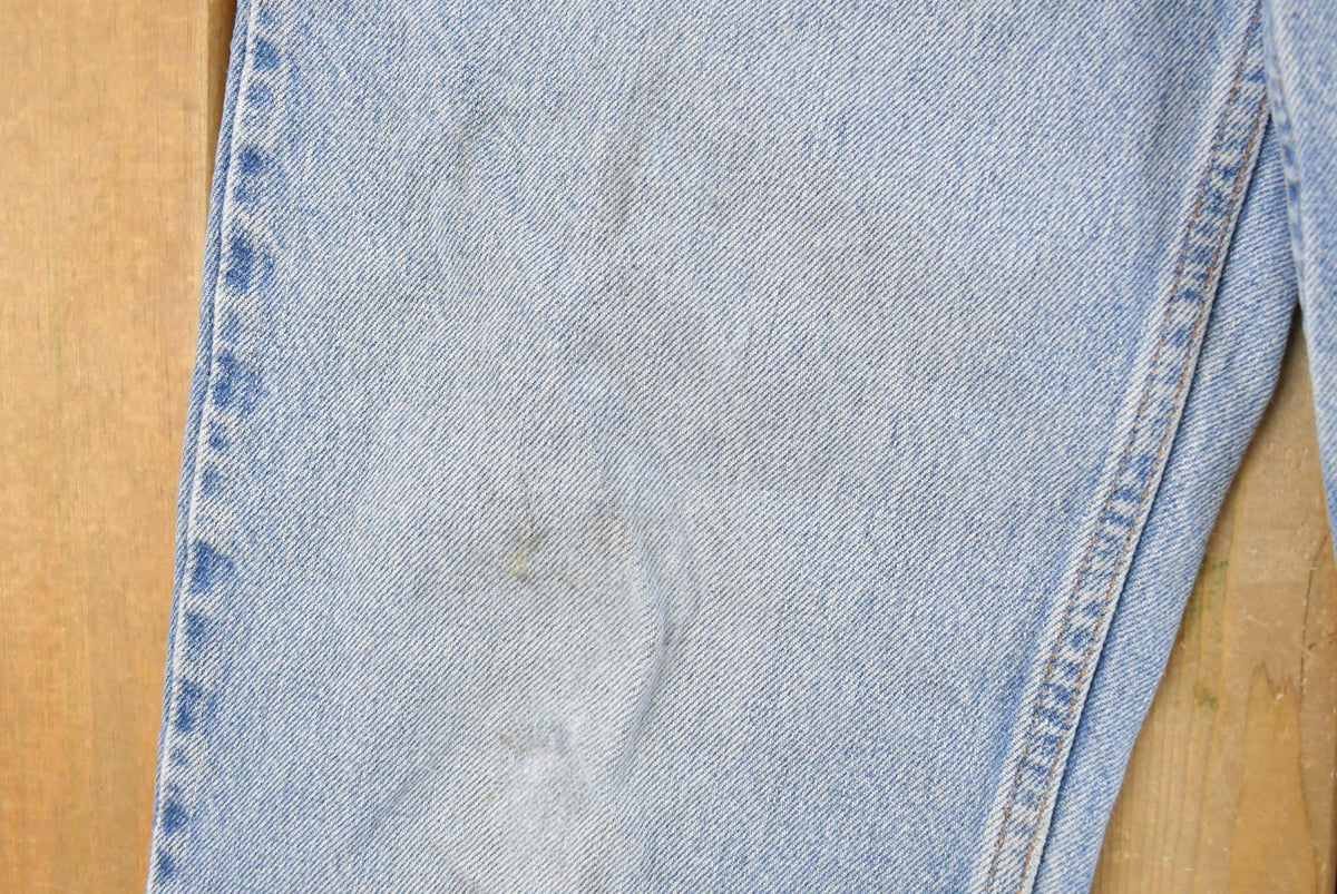 Vintage 1990s Levi's 550 Relaxed Fit Distressed Denim Jeans Men's 28 x 29 from propervintagecanada