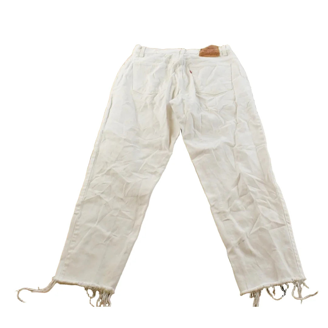 Vintage 1990s Levi's 550 Relaxed Fit Tapered Leg Denim White Jeans Women's 22 x 24.5 from propervintagecanada