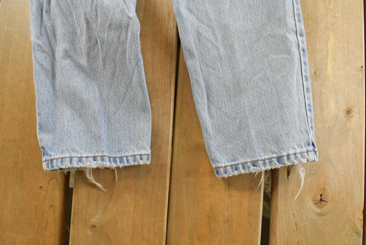 Vintage 1990s Levi's 550 Relaxed Tapered Blue Denim Jeans Women's 26 x 27.5 from propervintagecanada