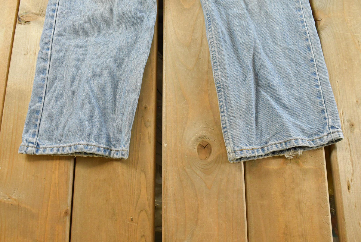 Vintage 1990s Levi's 550 Relaxed Tapered Blue Denim Jeans Women's 27 x 26.5 from propervintagecanada