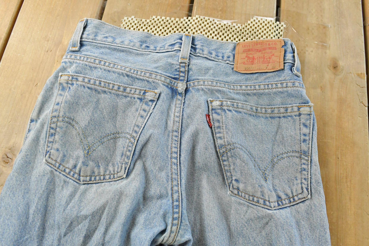 Vintage 1990s Levi's 550 Relaxed Tapered Blue Denim Jeans Women's 27 x 26.5 from propervintagecanada