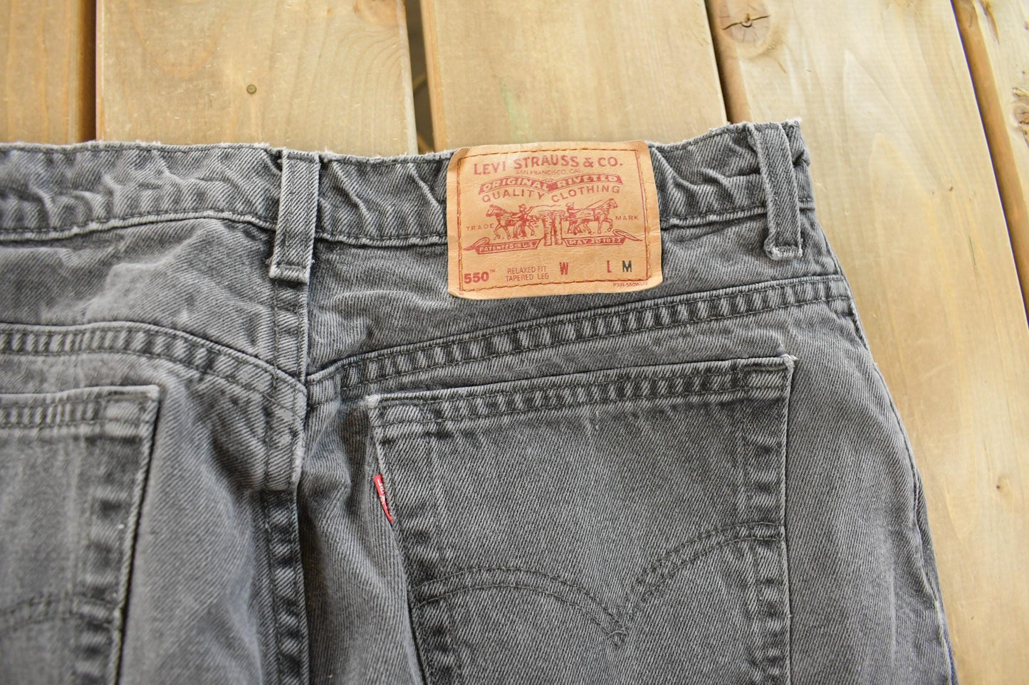 Vintage 1990s Levi's 550 Relaxed Tapered Denim Jeans Men's 34 x 30 from propervintagecanada