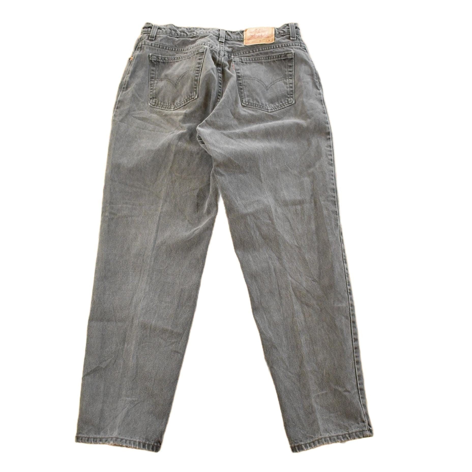 Vintage 1990s Levi's 550 Relaxed Tapered Denim Jeans Men's 34 x 30 from propervintagecanada