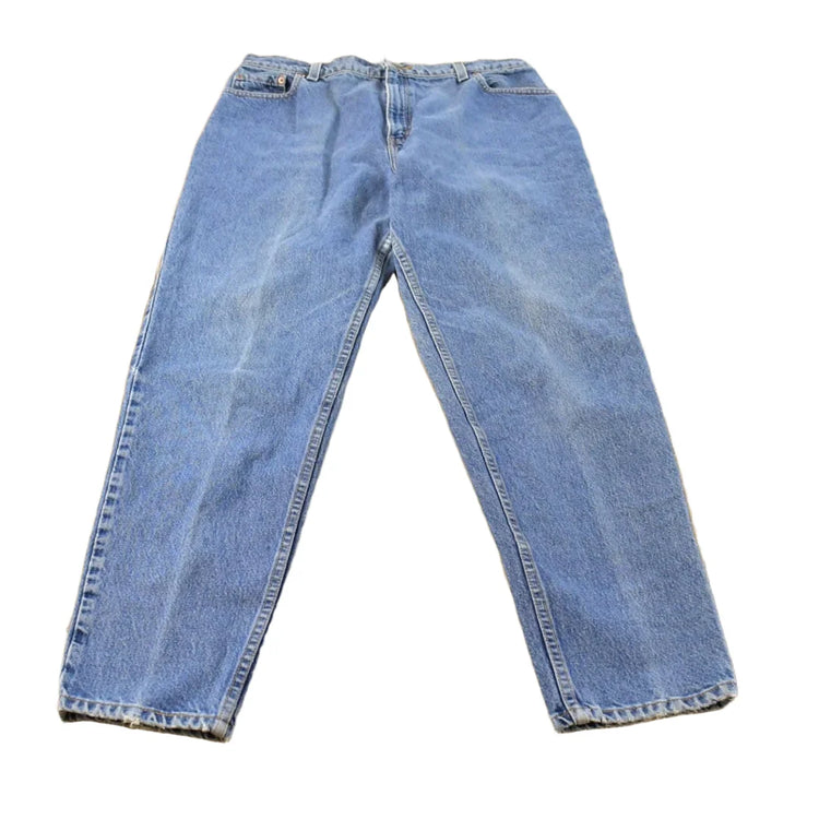 Vintage 1990s Levi's 551 Relaxed Tapered Fit Denim Jeans Women's 33 x 30 from propervintagecanada