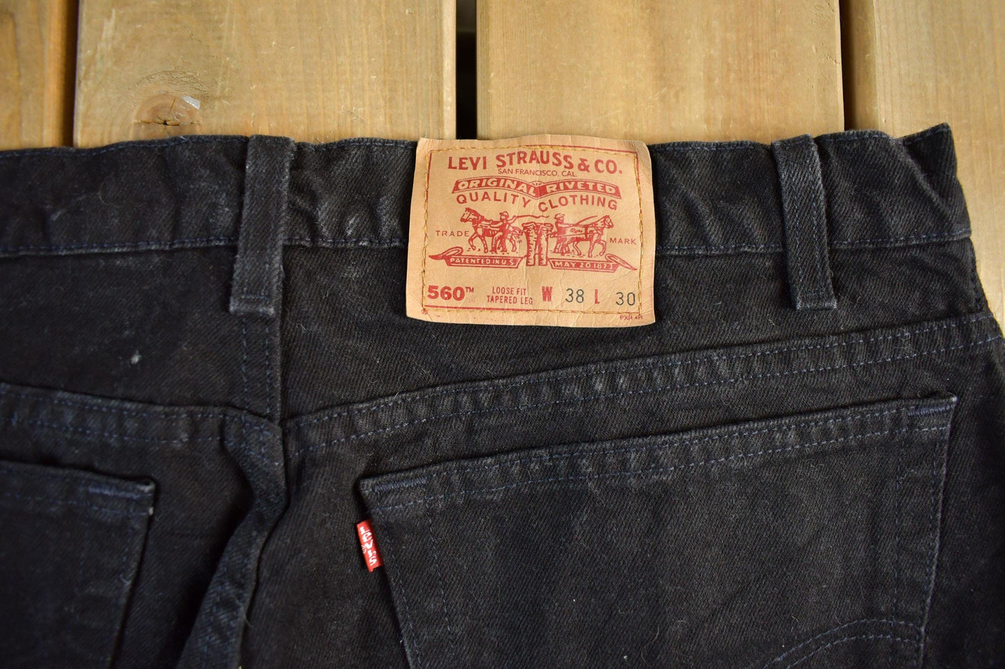 Vintage 1990s Levi's 560 Denim Jeans Men's 36 x 30 from propervintagecanada