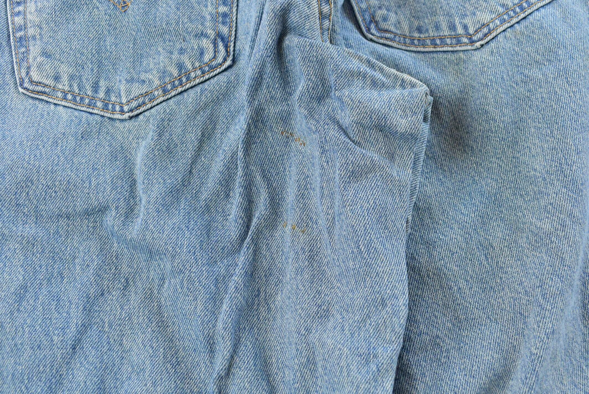 Vintage 1990s Levi's 560 Loose Fit Denim Blue Jeans Men's 30 x 32 from propervintagecanada