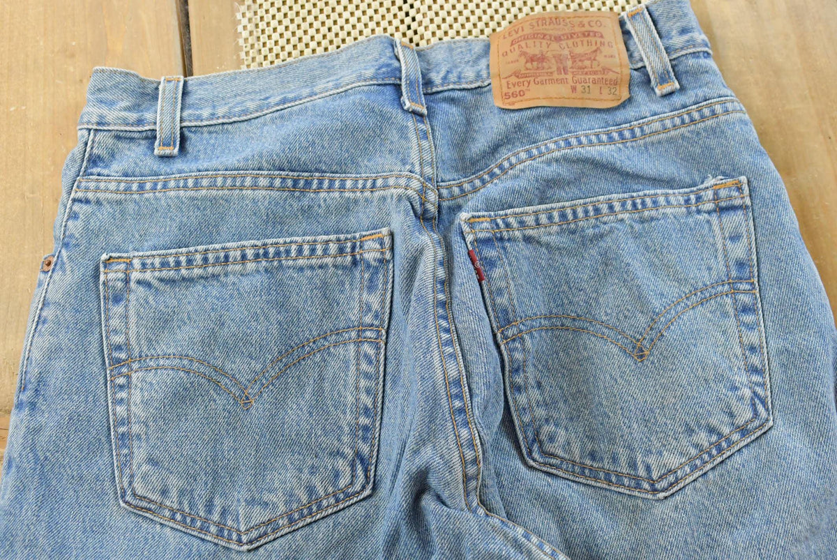 Vintage 1990s Levi's 560 Loose Fit Denim Blue Jeans Men's 30 x 32 from propervintagecanada