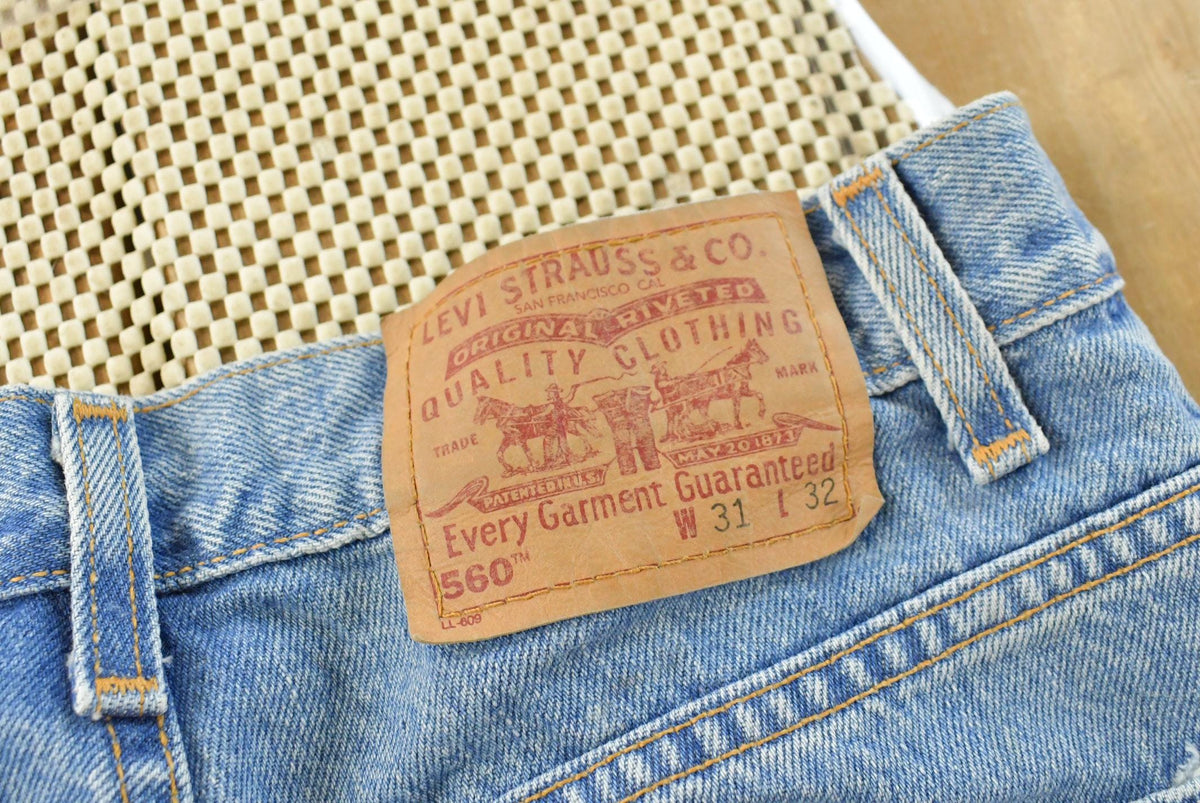 Vintage 1990s Levi's 560 Loose Fit Denim Blue Jeans Men's 30 x 32 from propervintagecanada