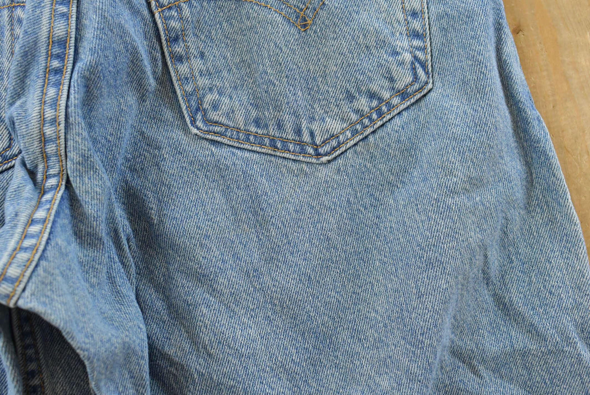 Vintage 1990s Levi's 560 Loose Fit Denim Blue Jeans Men's 30 x 32 from propervintagecanada