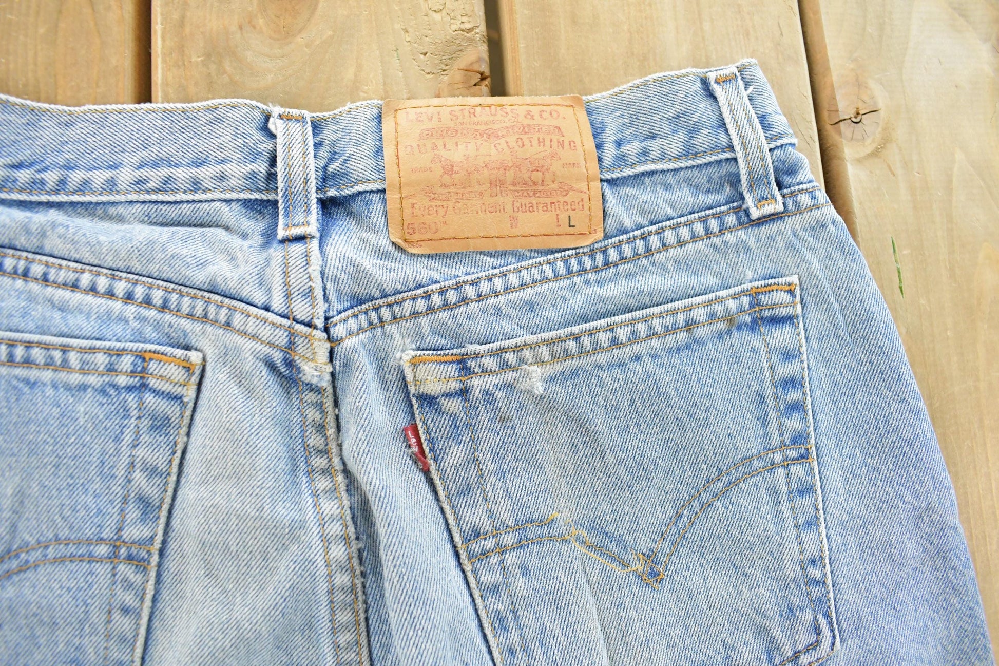 Vintage 1990s Levi's 560 Loose Straight Denim Jeans Women's 34 x 30 from propervintagecanada