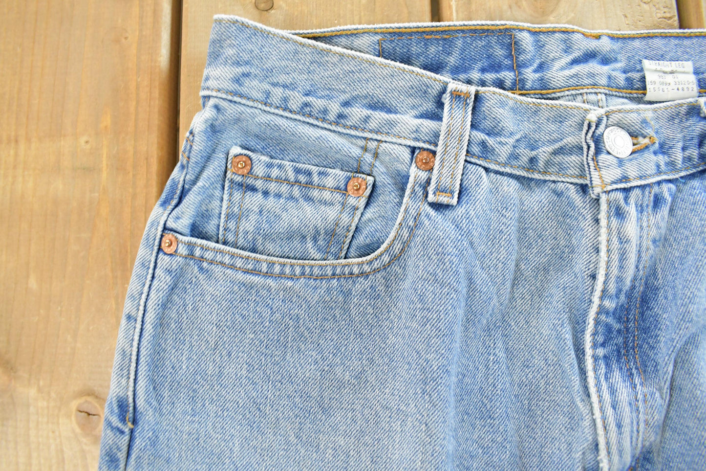 Vintage 1990s Levi's 560 Loose Straight Denim Jeans Women's 34 x 30 from propervintagecanada