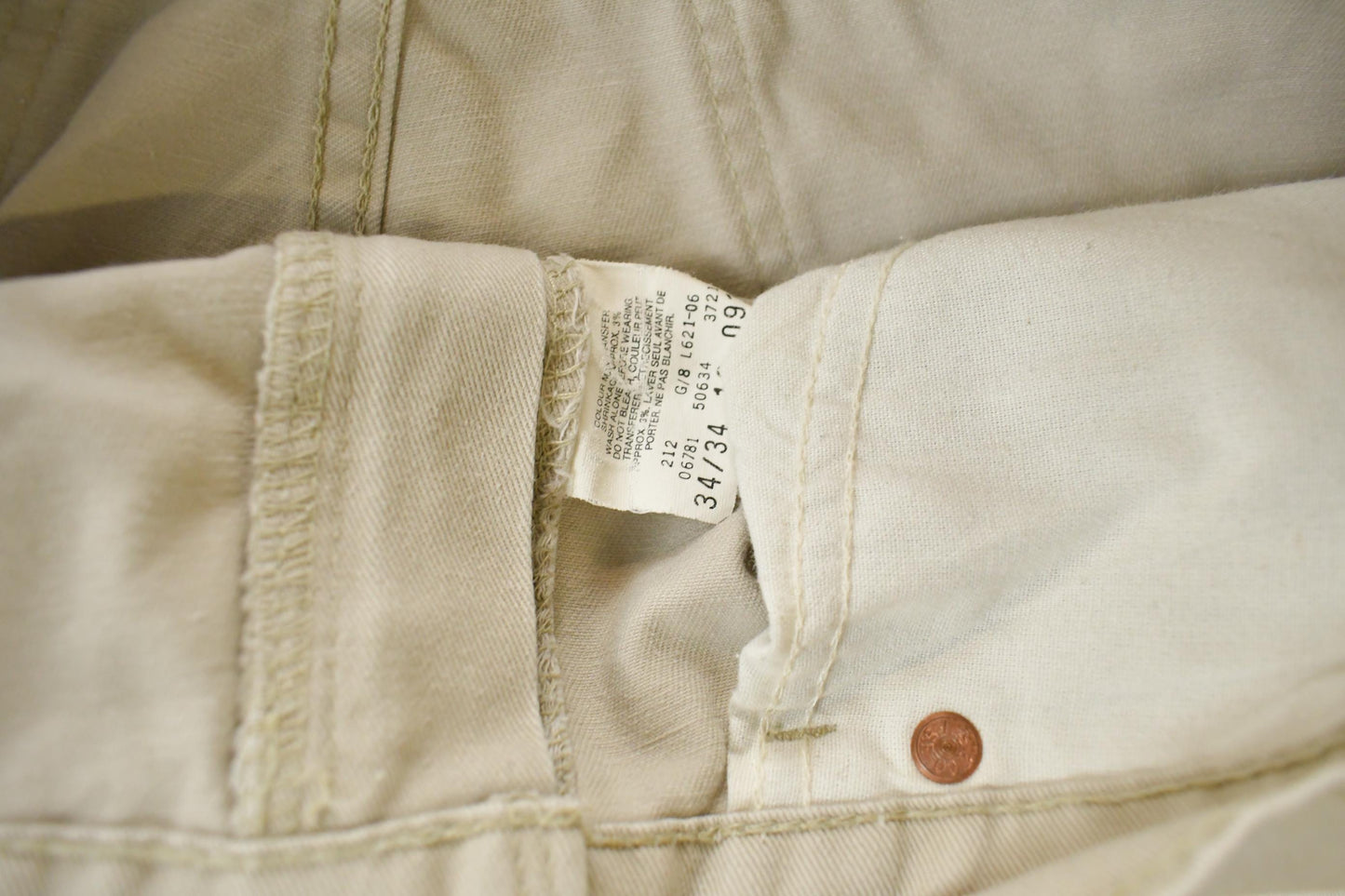Vintage 1990s Levi's 634 Relaxed Pants Men's 33 x 30 from propervintagecanada
