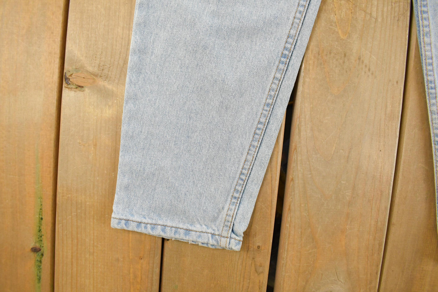 Vintage 1990s Levi's 921 Tapered Fit Denim Jeans Women's 32 x 29 / 90s Levi's / Distressed Sun Faded Jeans from propervintagecanada
