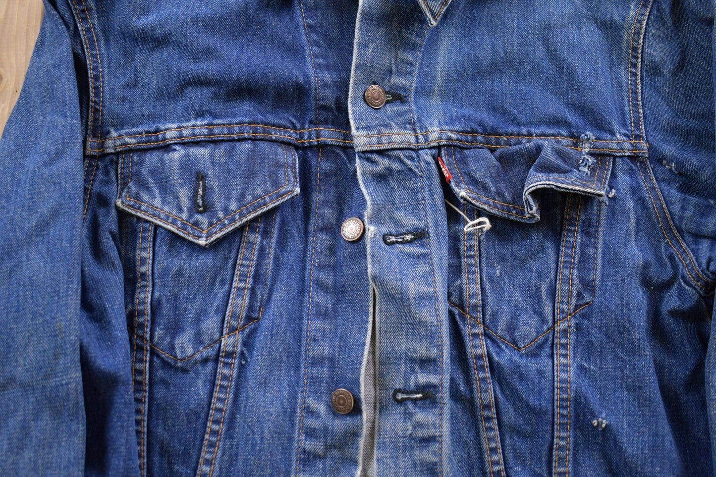 Vintage 1990s Levi's Denim Jean Jacket Men's Medium from propervintagecanada