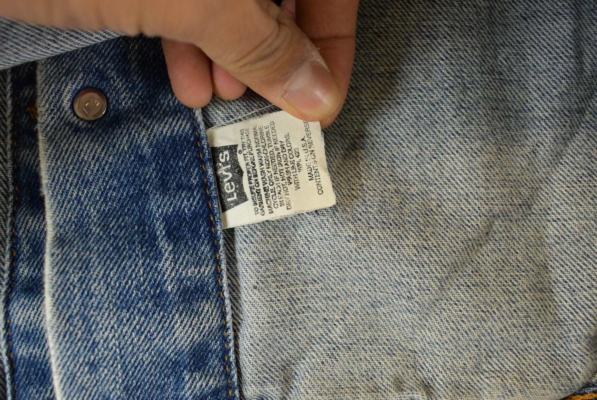 Vintage 1990s Levi's Denim Jean Trucker Jacket Men's XL / Vintage Denim / Fall Outerwear / Light Wash / 90s Jean Coat / Made in USA from propervintagecanada