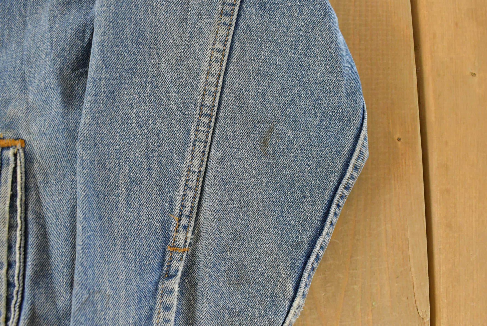 Vintage 1990s Levi's Denim Jean Trucker Jacket Men's XL / Vintage Denim / Fall Outerwear / Light Wash / 90s Jean Coat / Made in USA from propervintagecanada