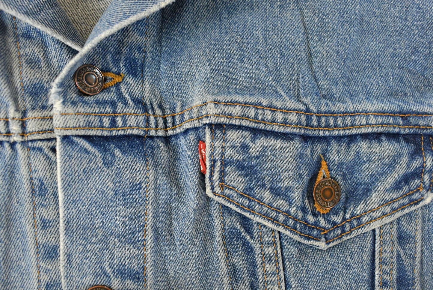 Vintage 1990s Levi's Denim Jean Trucker Jacket Men's XL / Vintage Denim / Fall Outerwear / Light Wash / 90s Jean Coat / Made in USA from propervintagecanada