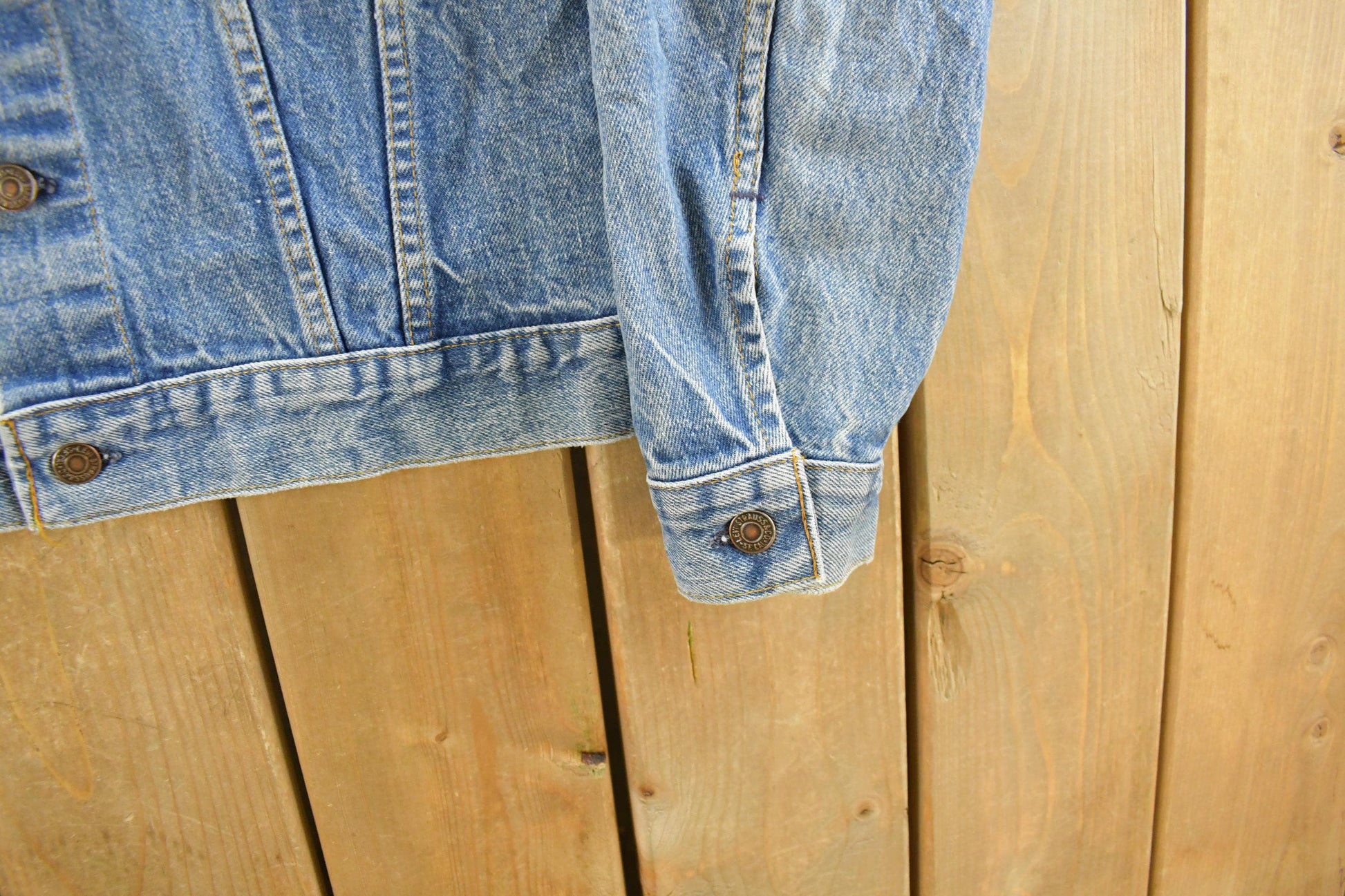 Vintage 1990s Levi's Denim Jean Trucker Men's Medium from propervintagecanada