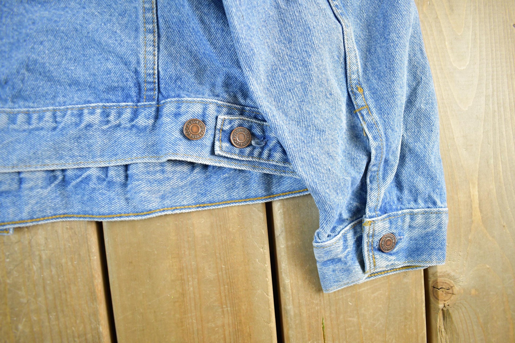 Vintage 1990s Levi's Denim Jean Trucker Men's Medium from propervintagecanada