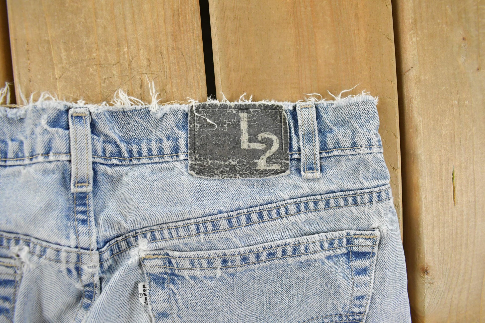 Vintage 1990s Levi's Distressed Relaxed Fit Denim Jeans Men's 32 x 29 / 90s Levi's / Distressed Sun Faded Jeans / Made in USA from propervintagecanada