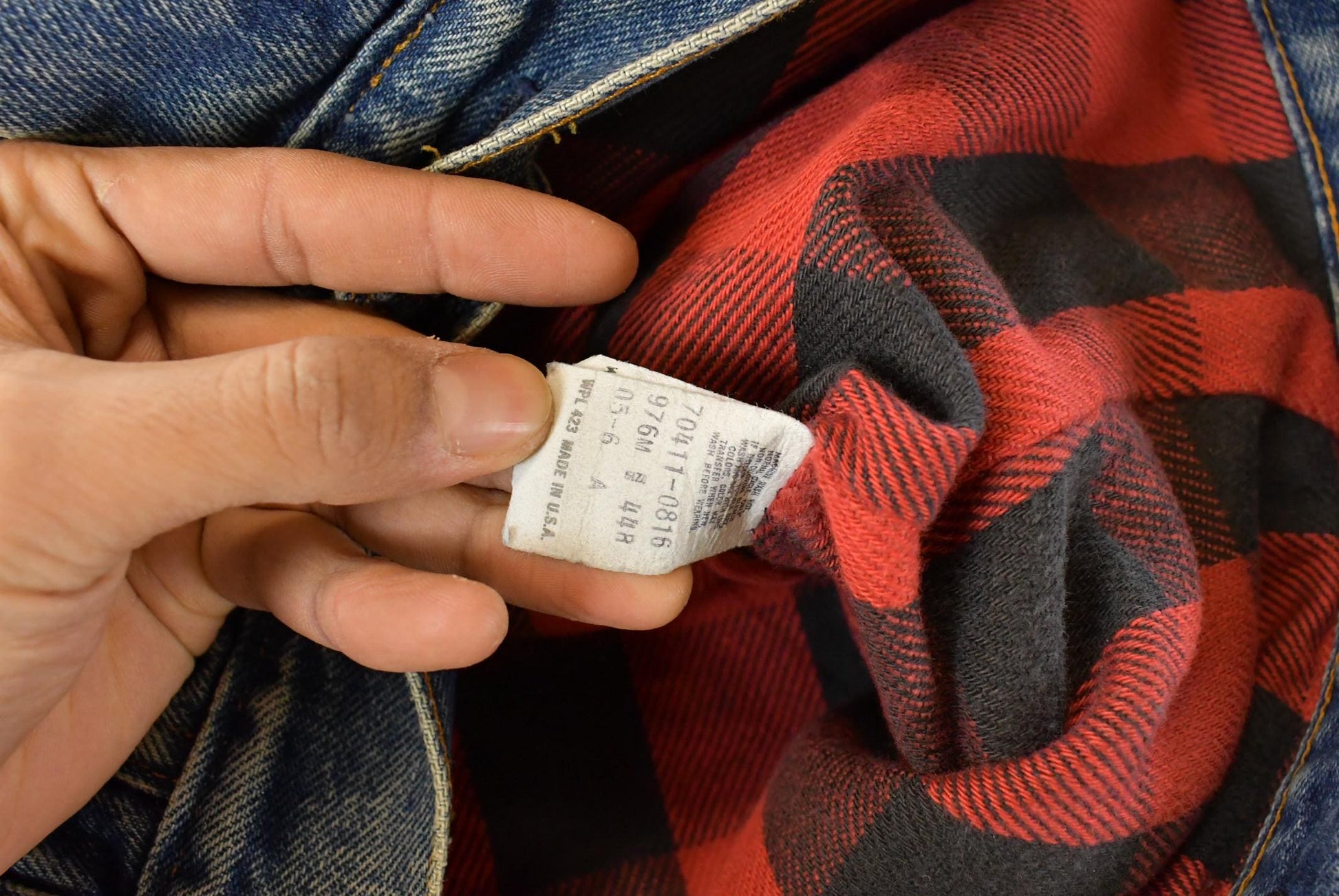 Vintage 1990s Levi's Flannel Lined Denim Jean Trucker Jacket Men's Large / 90s Denim / Streetwear / Levi's Denim Jacket . Made in USA from propervintagecanada