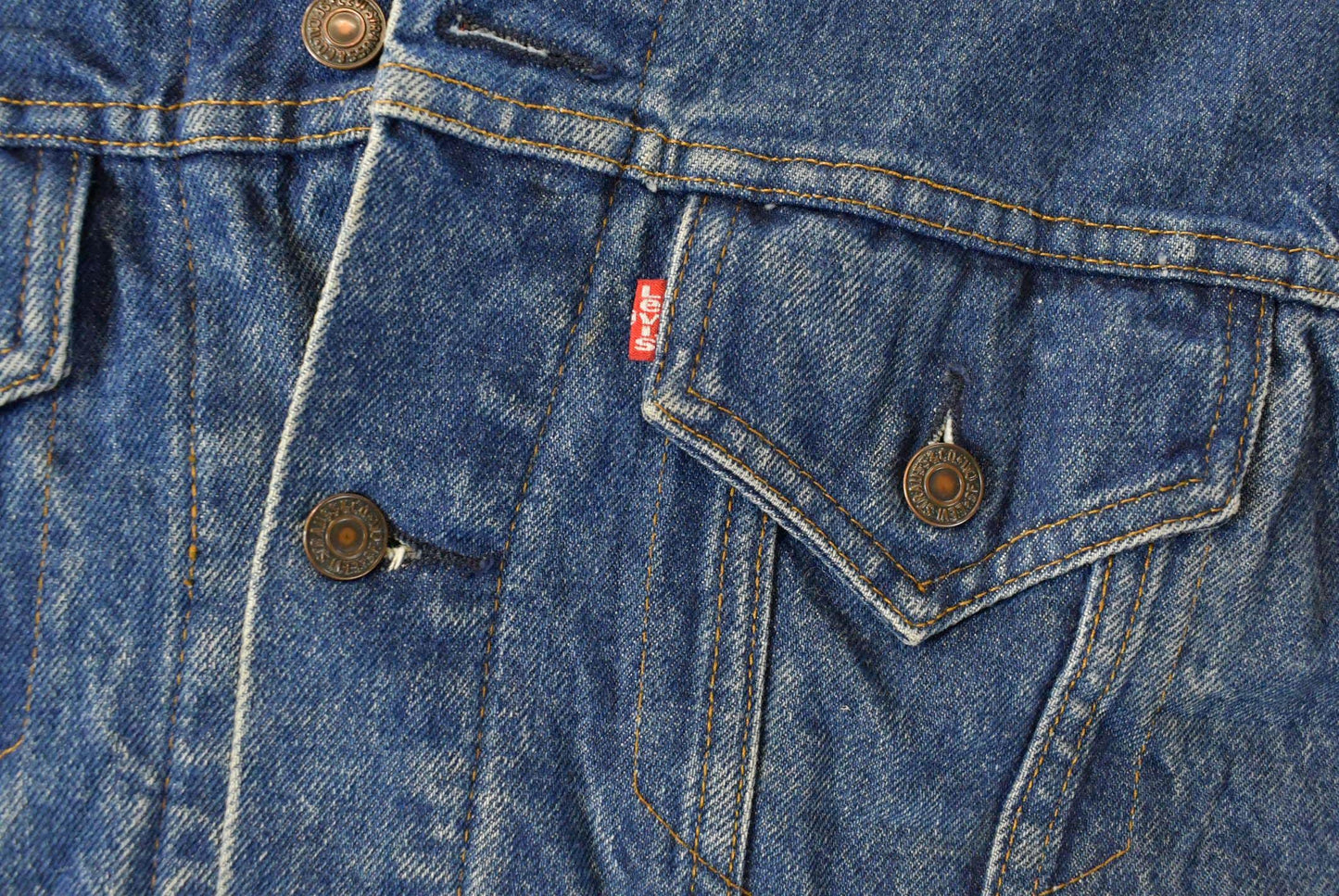 Vintage 1990s Levi's Flannel Lined Denim Jean Trucker Jacket Men's Large / 90s Denim / Streetwear / Levi's Denim Jacket . Made in USA from propervintagecanada