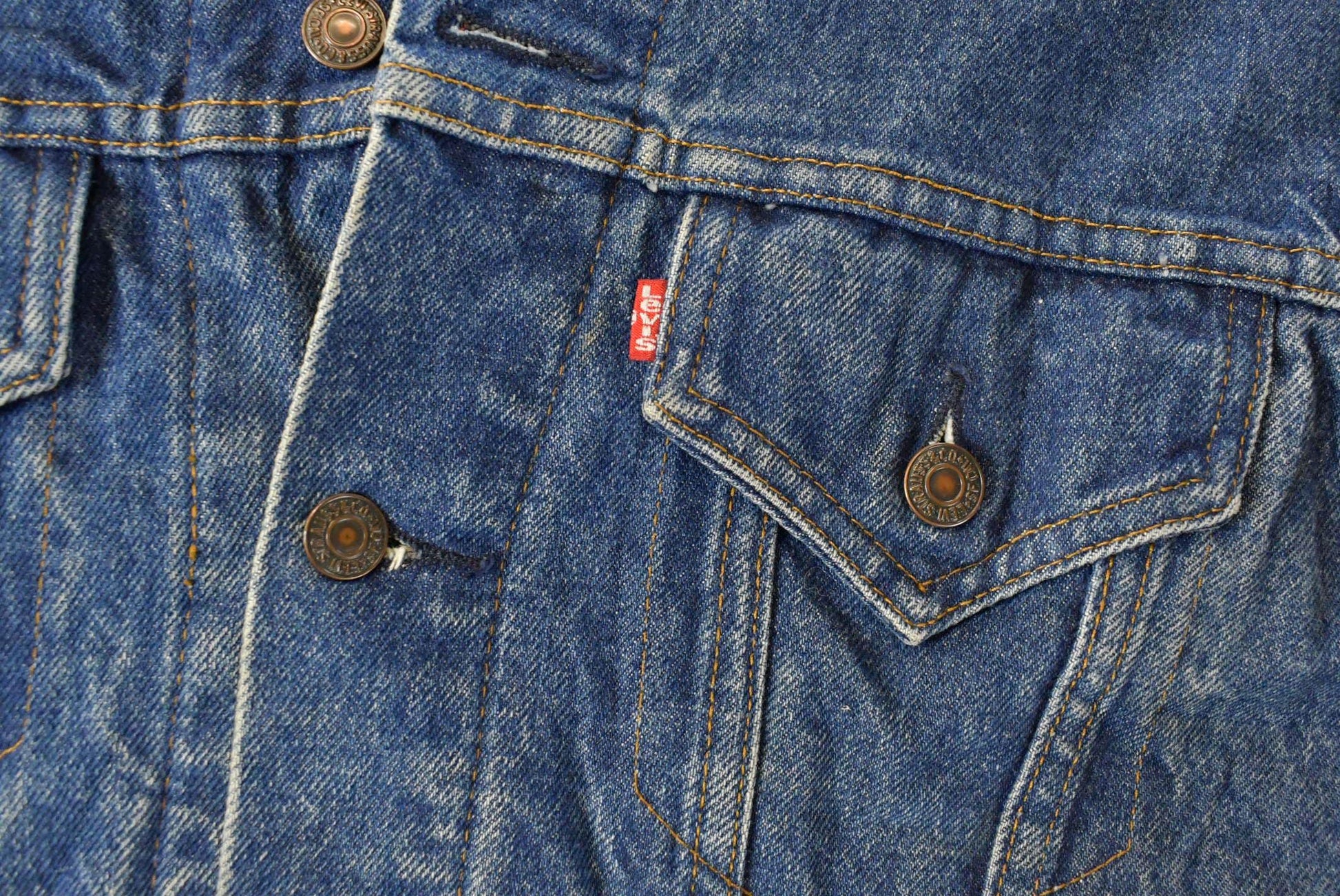 Vintage 1990s Levi's Flannel Lined Denim Jean Trucker Jacket Men's Large / 90s Denim / Streetwear / Levi's Denim Jacket . Made in USA from propervintagecanada