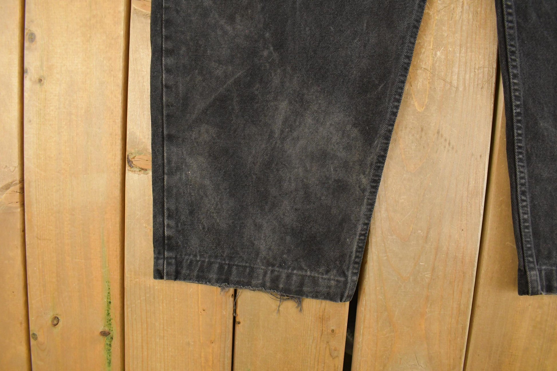 Vintage 1990s Levi's Loose Fit Denim Jeans Men's 46 x 27 / 90s Levi's / Distressed Sun Faded Jeans / Made in USA from propervintagecanada