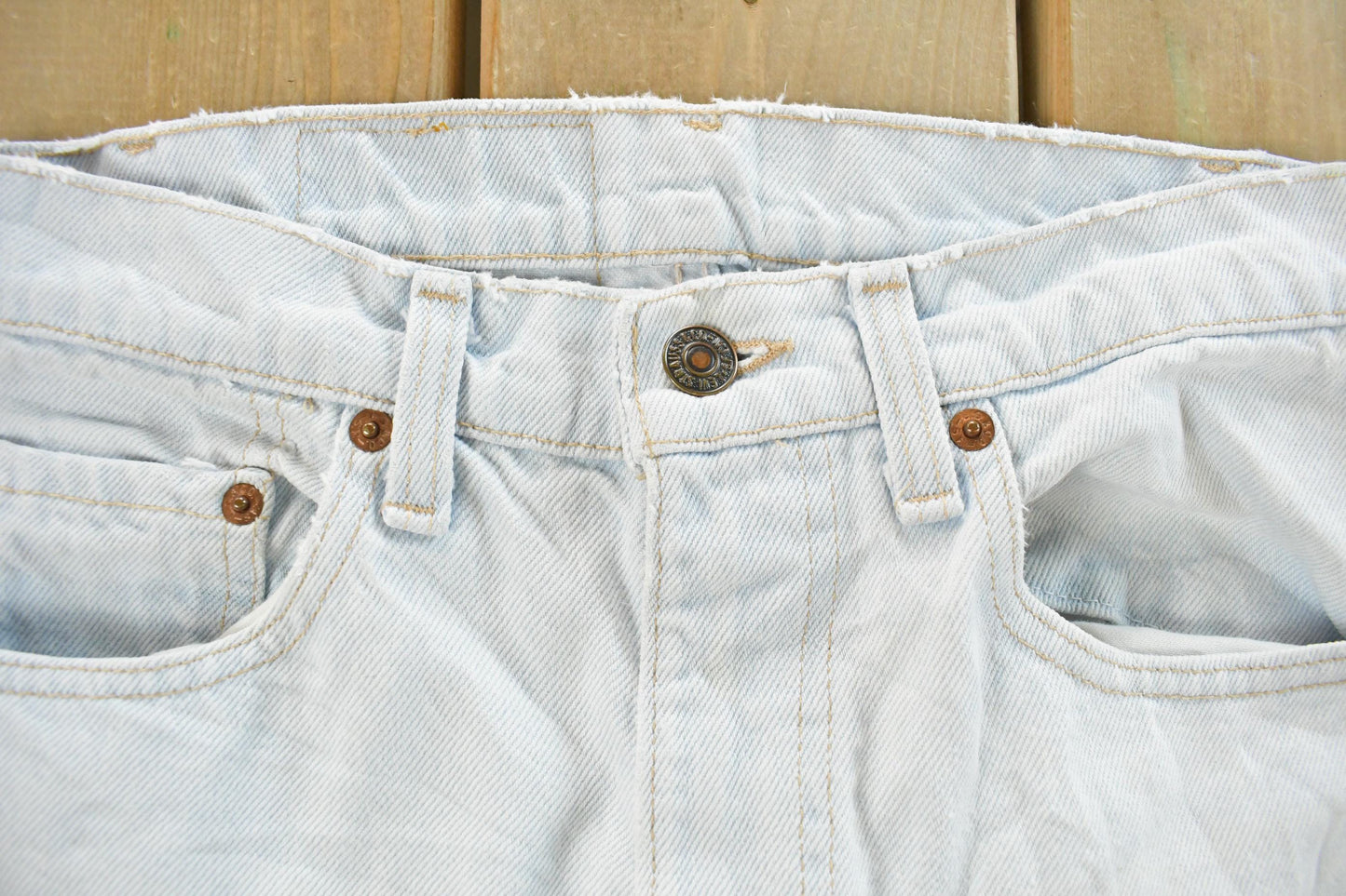 Vintage 1990s Levi's Regular Straight Denim Jeans Men's 28 x 32 from propervintagecanada
