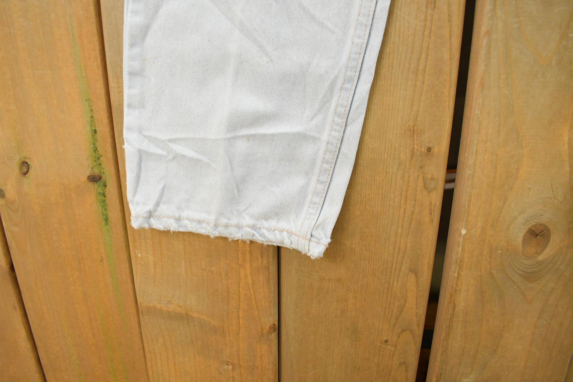 Vintage 1990s Levi's Regular Straight Denim Jeans Men's 28 x 32 from propervintagecanada