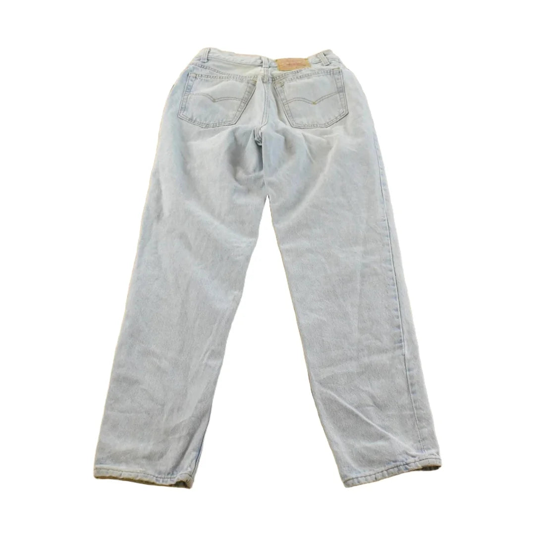Vintage 1990s Levi's Relaxed Tapered Denim Jeans Women's 28 x 31 from propervintagecanada