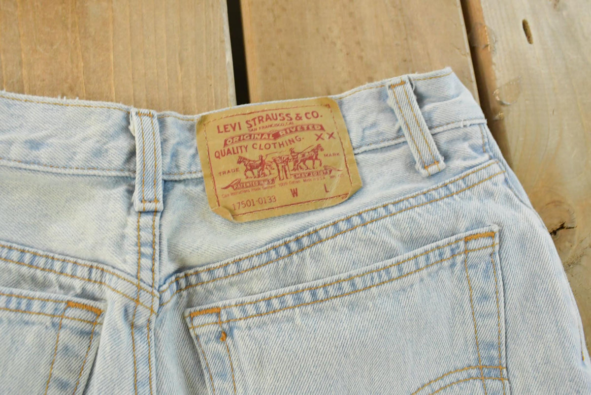 Vintage 1990s Levi's Relaxed Tapered Denim Jeans Women's 28 x 31 from propervintagecanada