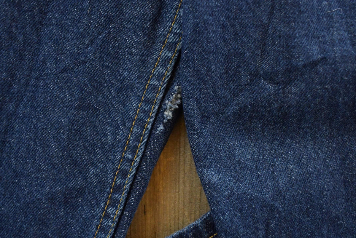 Vintage 1990s Levi's Silver Tab Relaxed Guy's Fit Denim Jeans Women's 32 x 39 from propervintagecanada
