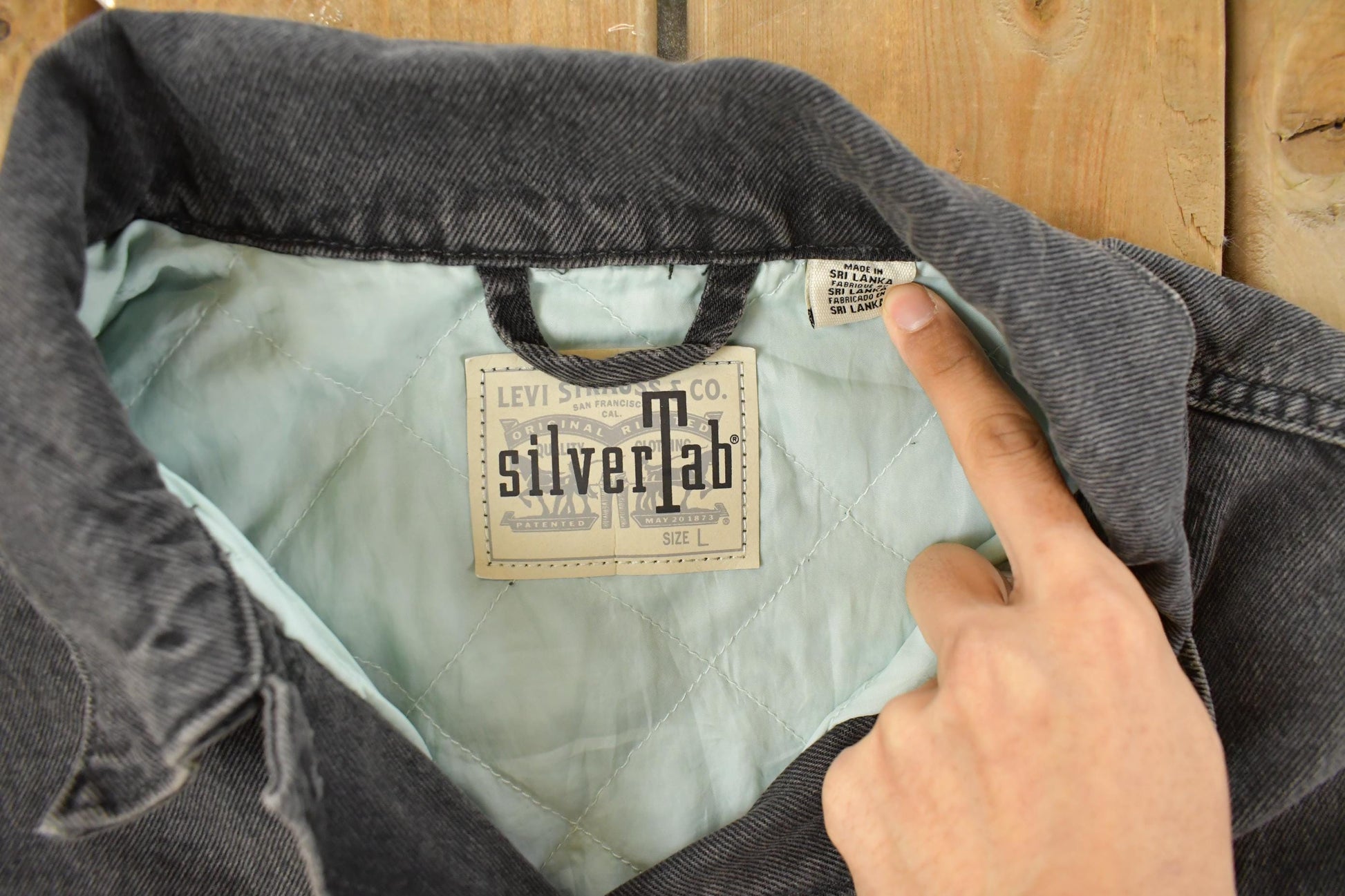 Vintage 1990s Levi's SilverTab Denim Jean Jacket Men's Large from propervintagecanada