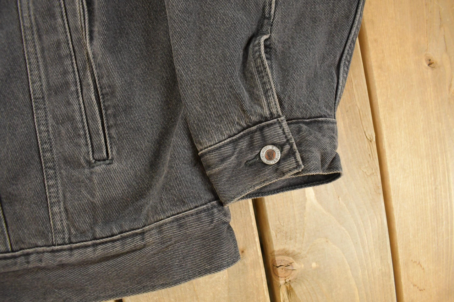 Vintage 1990s Levi's SilverTab Denim Jean Jacket Men's Large from propervintagecanada
