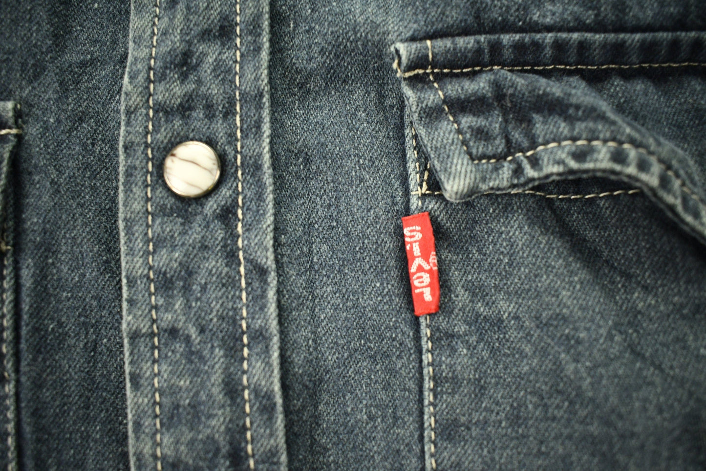 Vintage 1990s Levi's Snap Button Up Shirt Men's Small from propervintagecanada