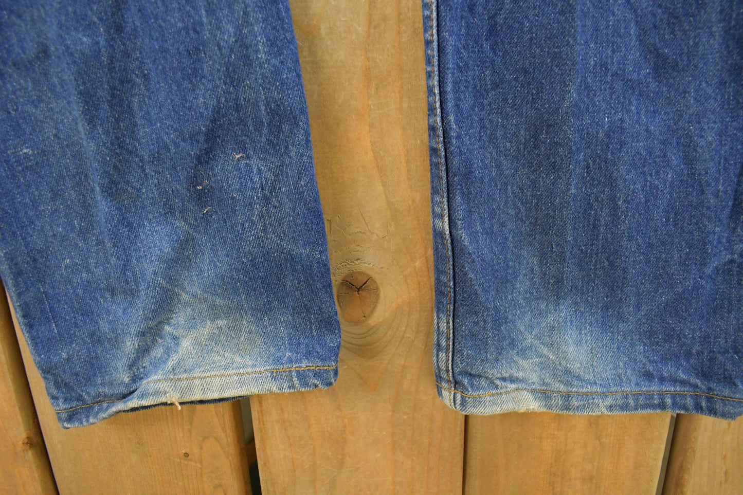 Vintage 1990s Levi's Straight Fit Denim Jeans Men's Men's 34 x 34 from propervintagecanada